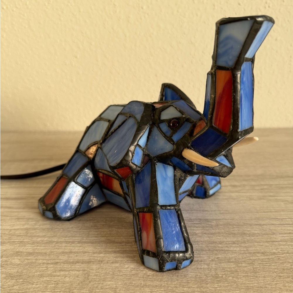 Vintage Elephant Table Lamp Tiffany Style Stained Glass Blue Desk Night Light - Picture 13 of 16
